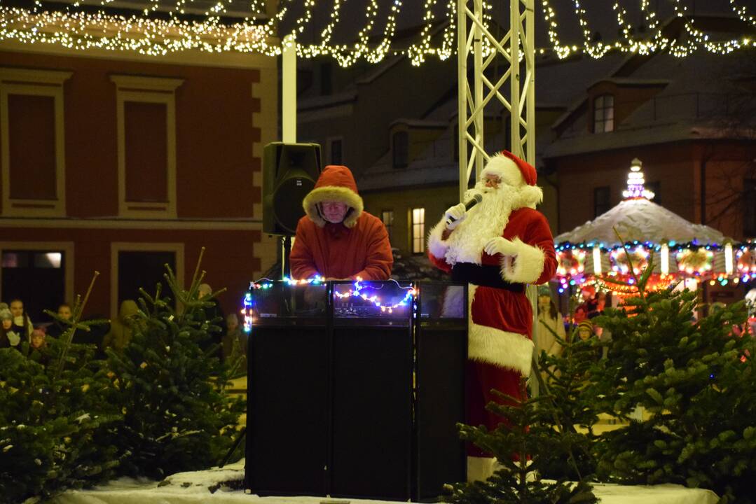 Šventiniai renginiai prie Klaipėdos eglės