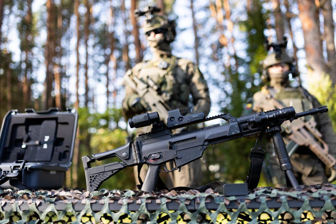 Valstybės sienos apsaugos tarnybos gaunamos ginkluotės pristatymas