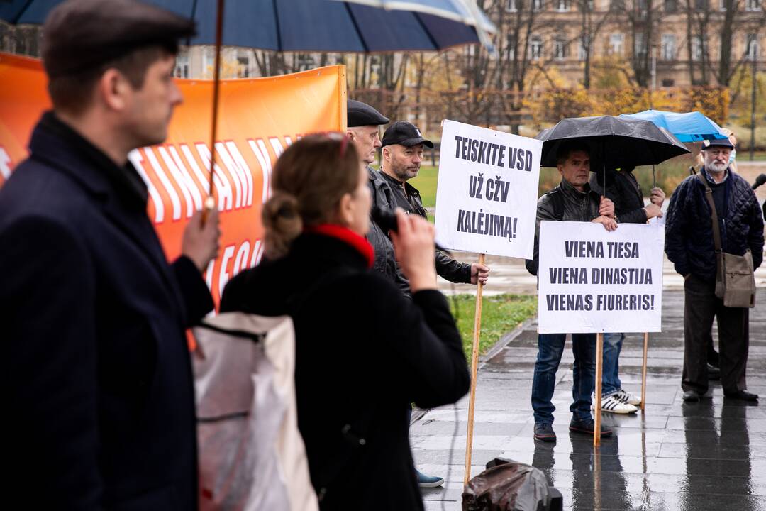 Mitingas už šnipinėjimą nuteistam A. Paleckui palaikyti