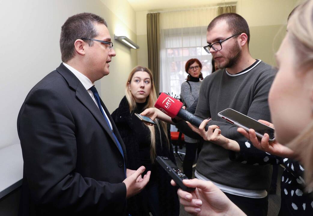 Derybos su mokytojų profsąjungų atstovais