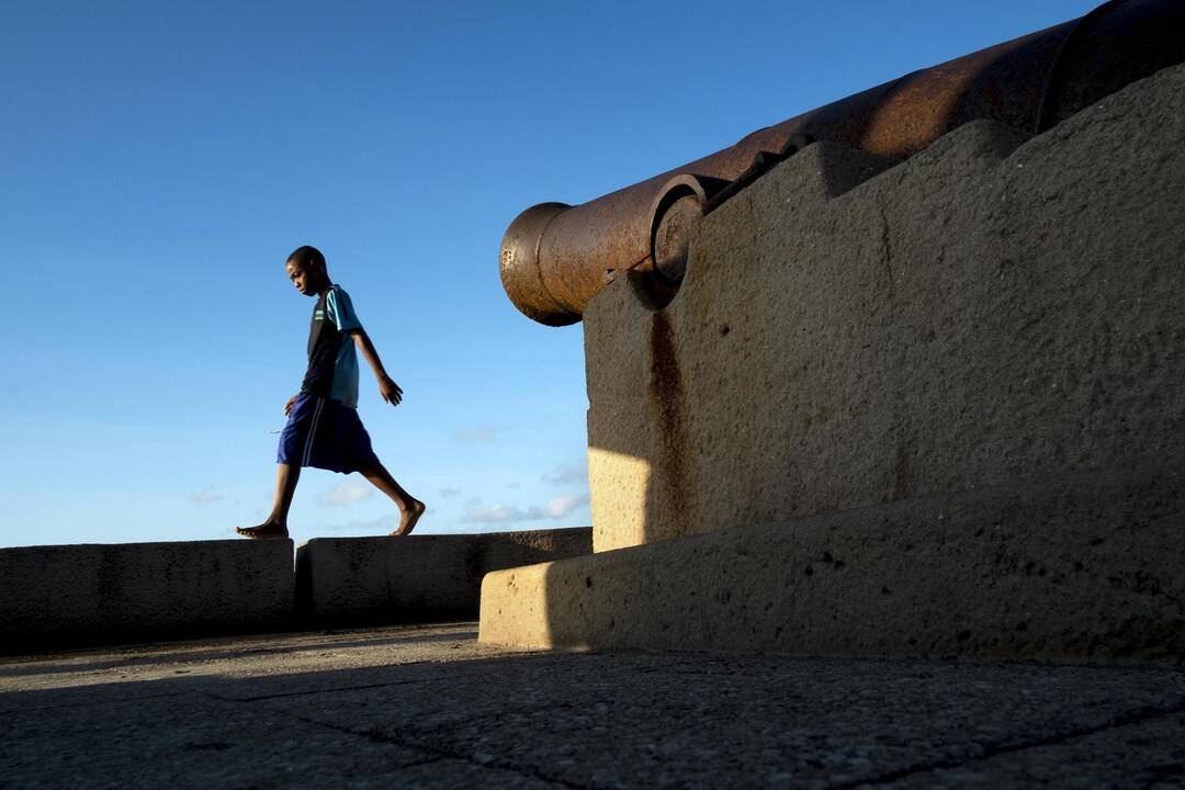 Zanzibaro čiabuviai namus statyti pradeda nuo durų