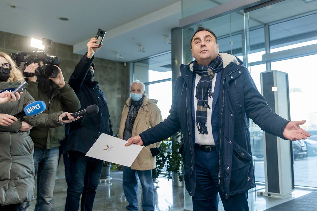 Įsigaliojo nauja patekimo į Seimo rūmus tvarka