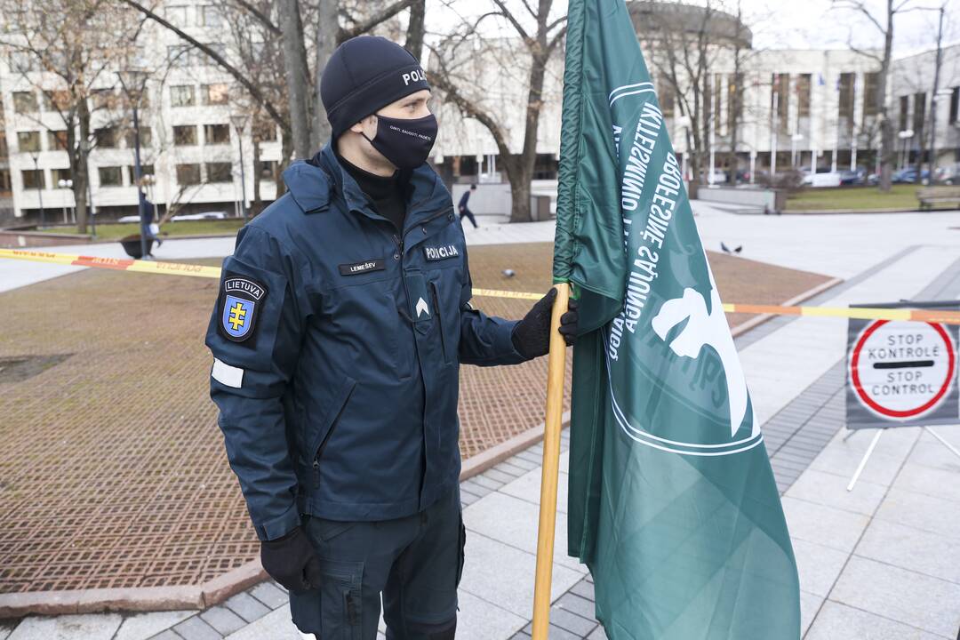 Pareigūnų akcija prie Vyriausybės