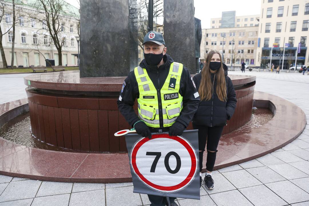 Pareigūnų akcija prie Vyriausybės
