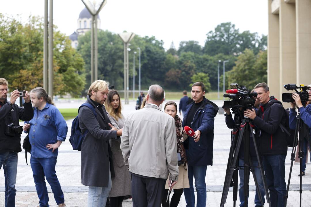 Seimo pirmininkė susitiko su Šeimų sąjūdžio aktyvistais
