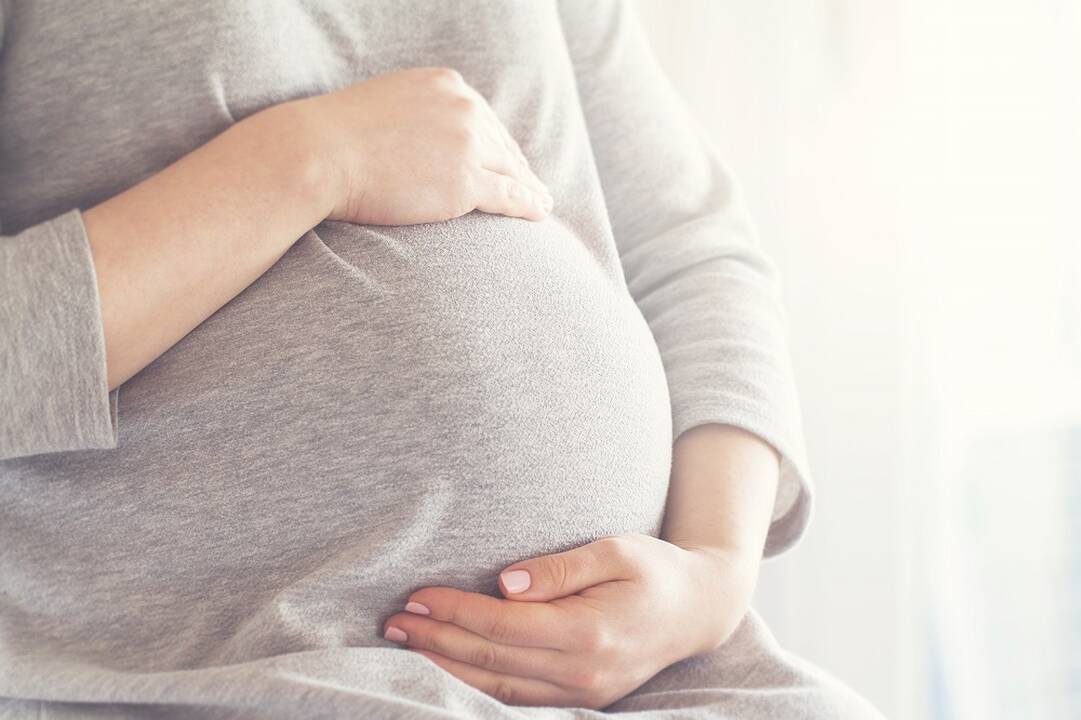 Seimo narių grupė siūlo abortus įteisinti įstatyme, paslaugą teikti nemokamai