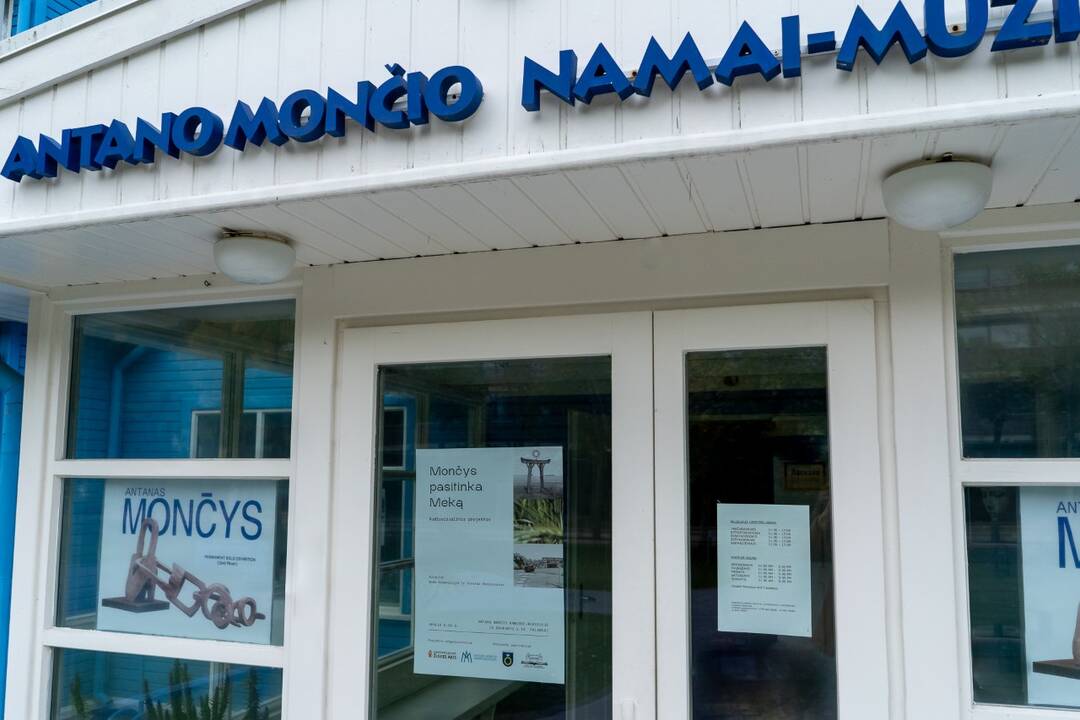 Audiovizualinis projektas „Mončys pasitinka Meką“ pristatomas Antano Mončio namuose-muziejuje Palangoje.