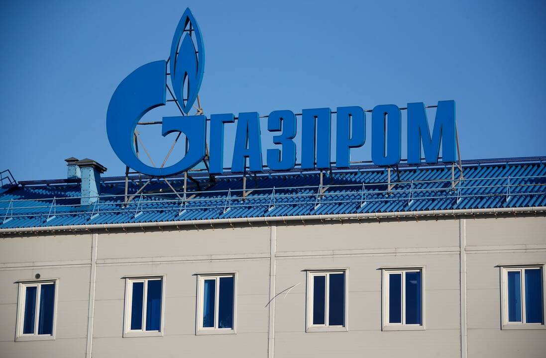 Rusijos „Gazprom“ pradeda pildyti Europos dujų saugyklas