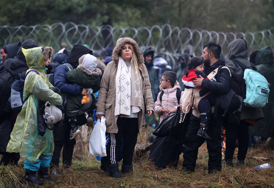 Nelegalūs migrantai Lenkijos ir Baltarusijos pasienyje