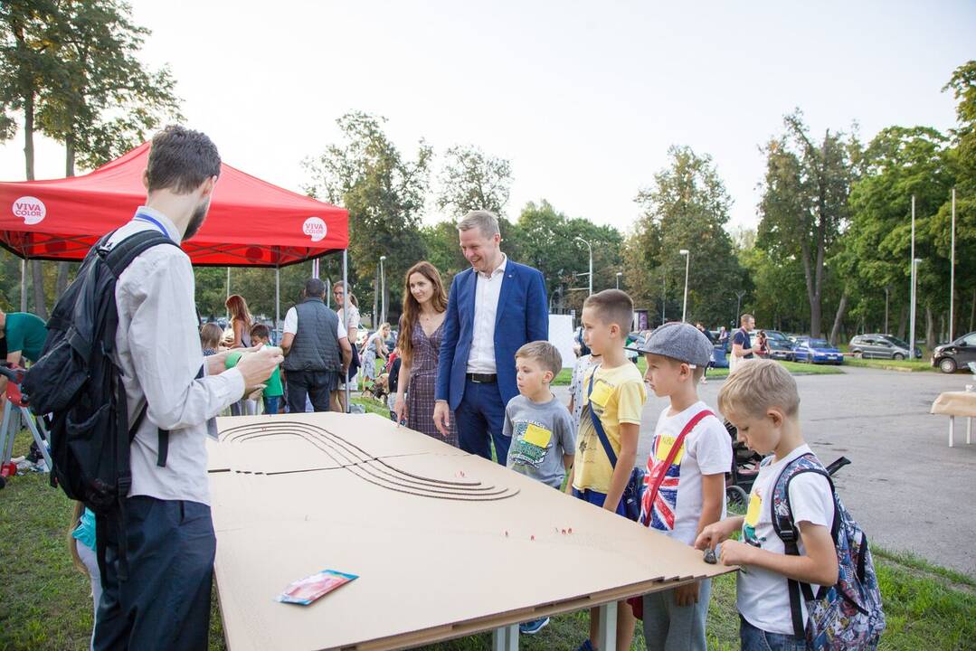 Žirmūnų gyventojai mėgavosi pramogomis