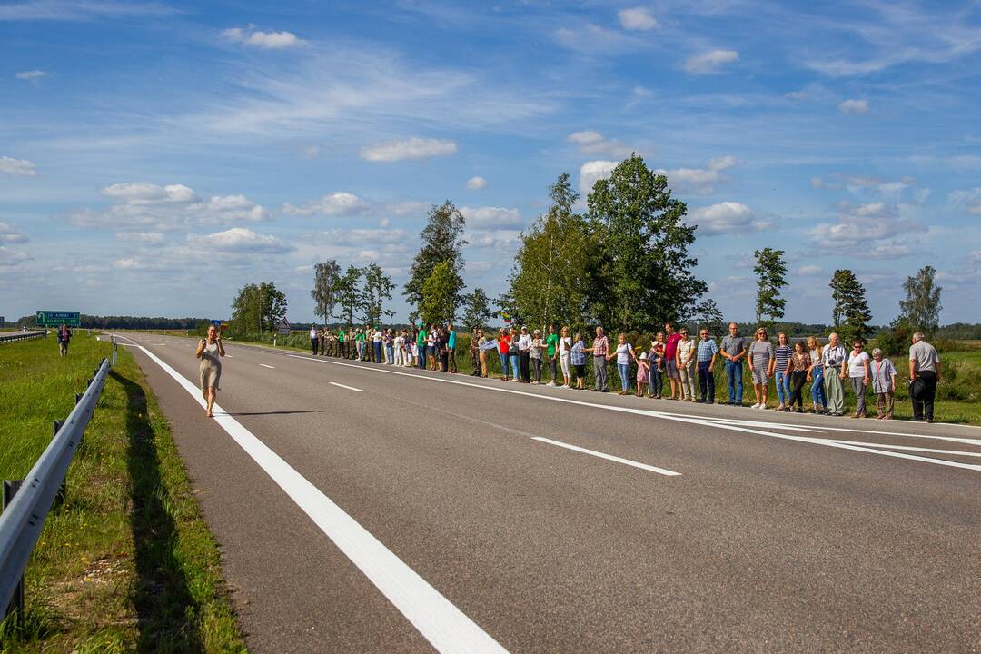 Baltijos kelio 30-ųjų metinių minėjimas prie Latvijos sienos