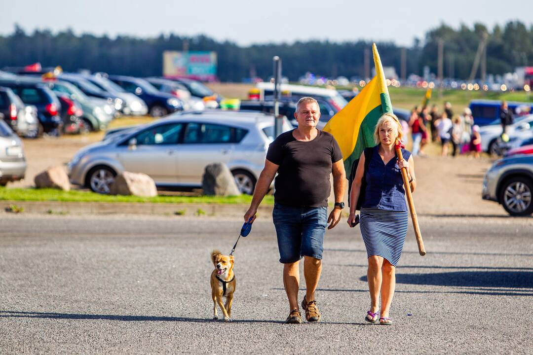 Baltijos kelio 30-ųjų metinių minėjimas prie Latvijos sienos