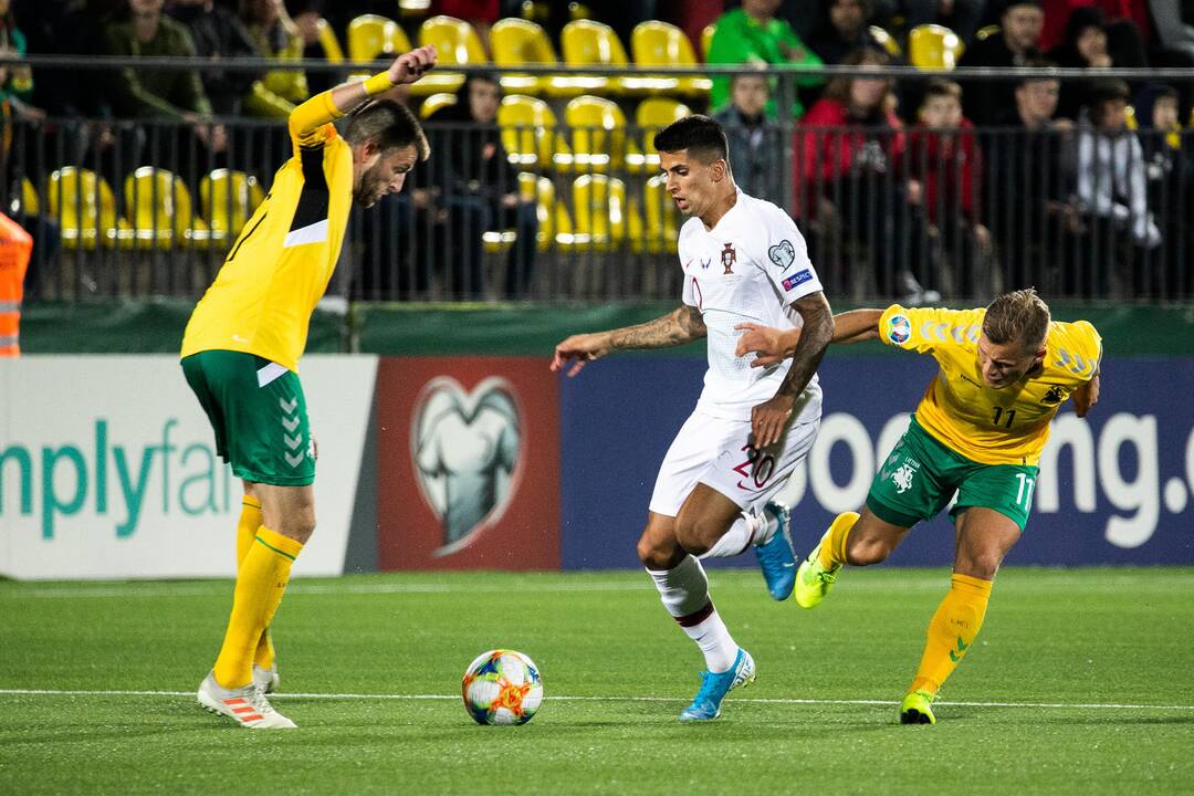 Futbolas: Lietuva – Portugalija 1:5