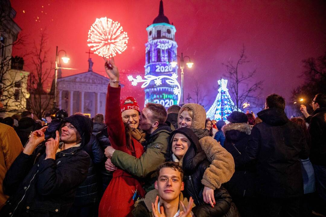 Naujųjų metų sutiktuvėms Vilniaus Katedros aikštėje