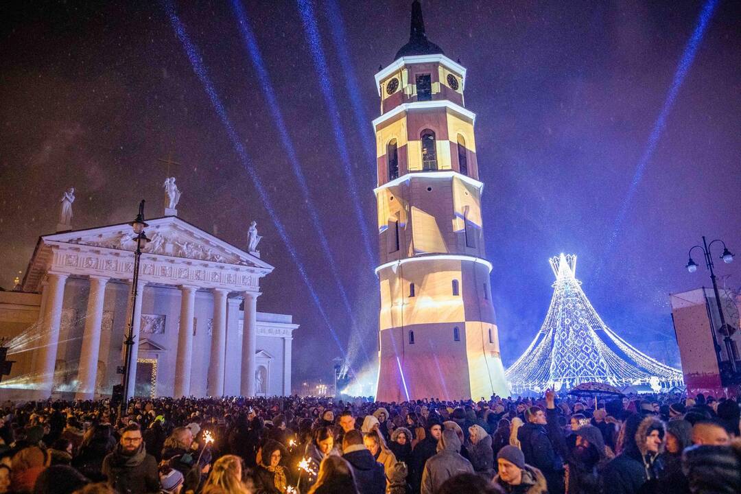 Naujųjų metų sutiktuvėms Vilniaus Katedros aikštėje