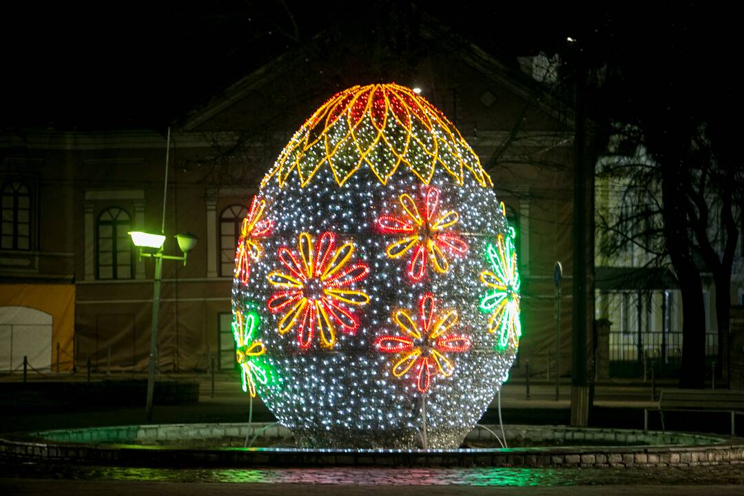 Kaunas pasipuošė velykiniais margučiais