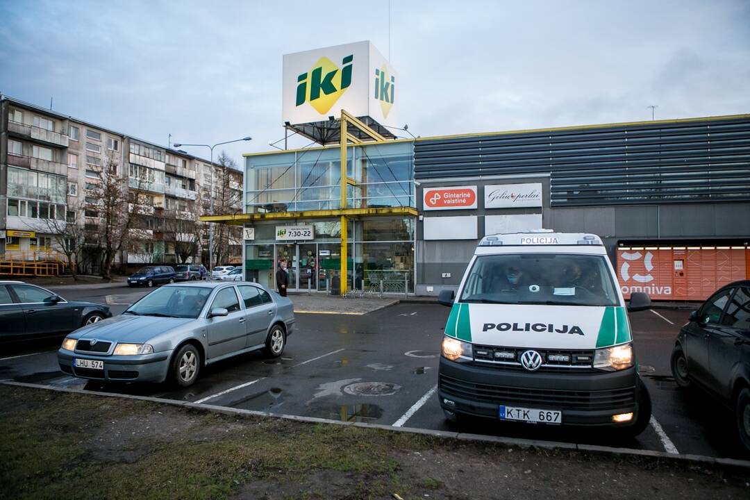 Vilijampolėje į „Iki“ parduotuvę skubėjo medikai ir policija