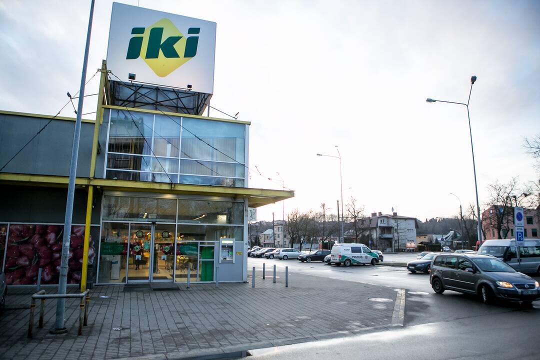 Vilijampolėje į „Iki“ parduotuvę skubėjo medikai ir policija
