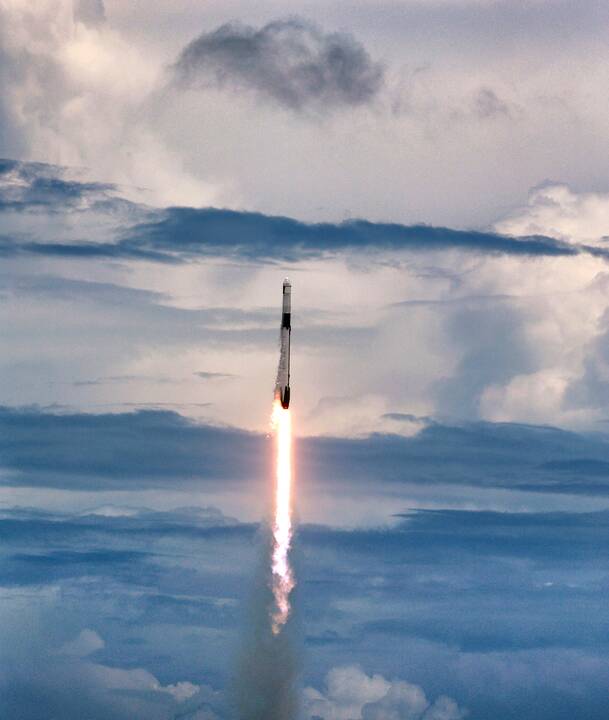 „SpaceX“ krovininis erdvėlaivis sėkmingai startavo į TKS