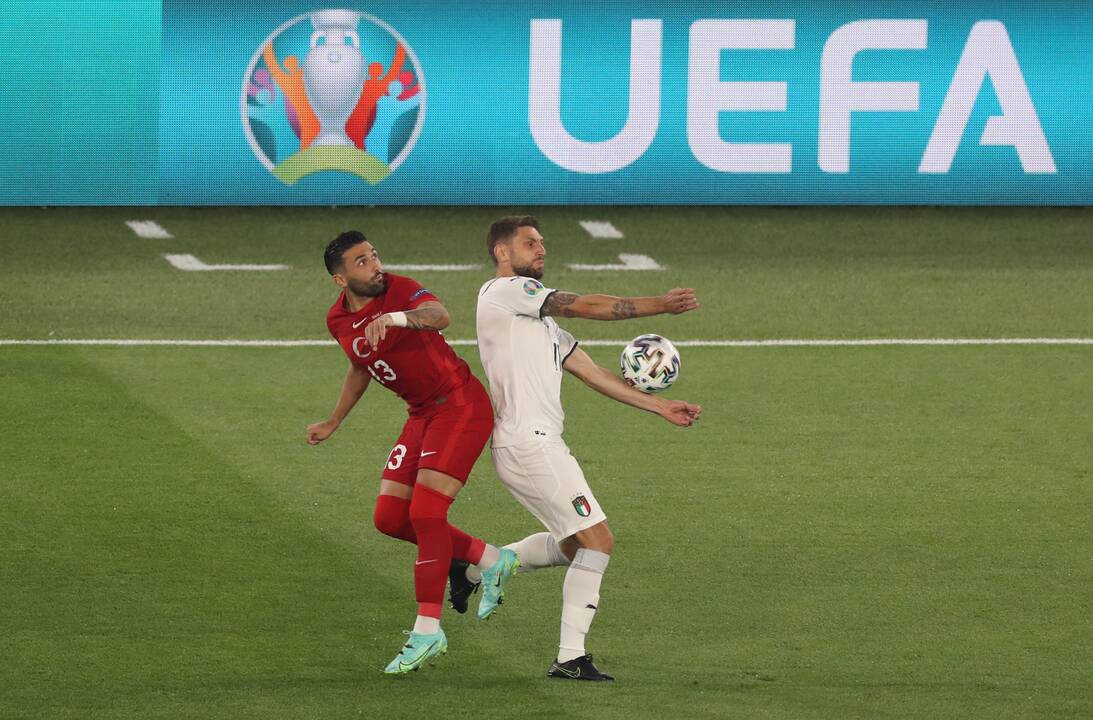 Europos futbolo čempionatas: Turkija – Italija 0:3