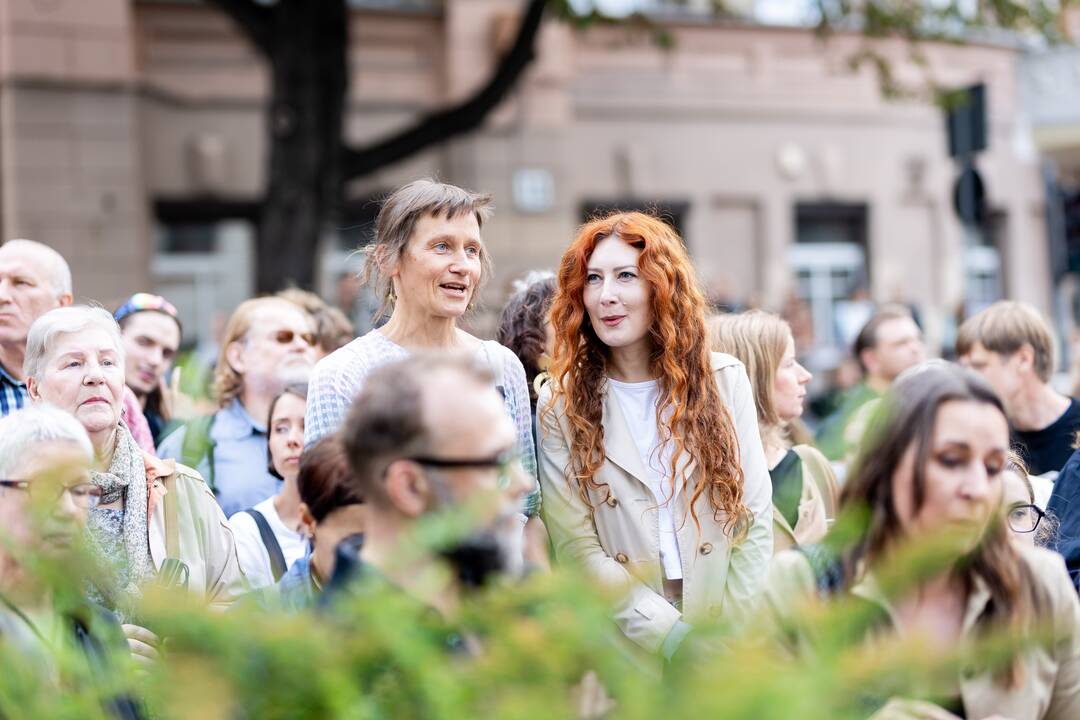 Protestas del medžių J. Basanavičiaus gatvėje