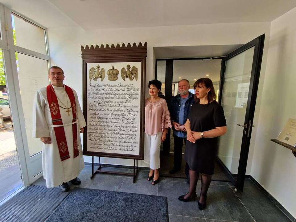 Įvykis: I. Kanto viešojoje bibliotekoje buvo pristatyta ir bibliotekai saugoti perduota Šv. Jono bažnyčioje kabojusios istorinės atminimo lentos kopija.