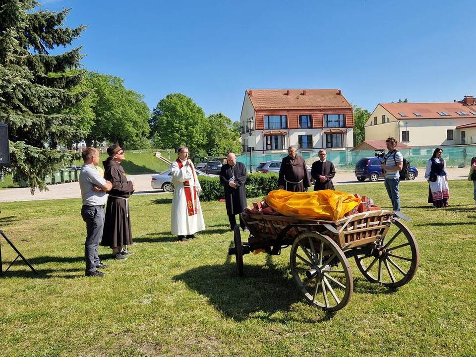 Įvykis: I. Kanto viešojoje bibliotekoje buvo pristatyta ir bibliotekai saugoti perduota Šv. Jono bažnyčioje kabojusios istorinės atminimo lentos kopija.