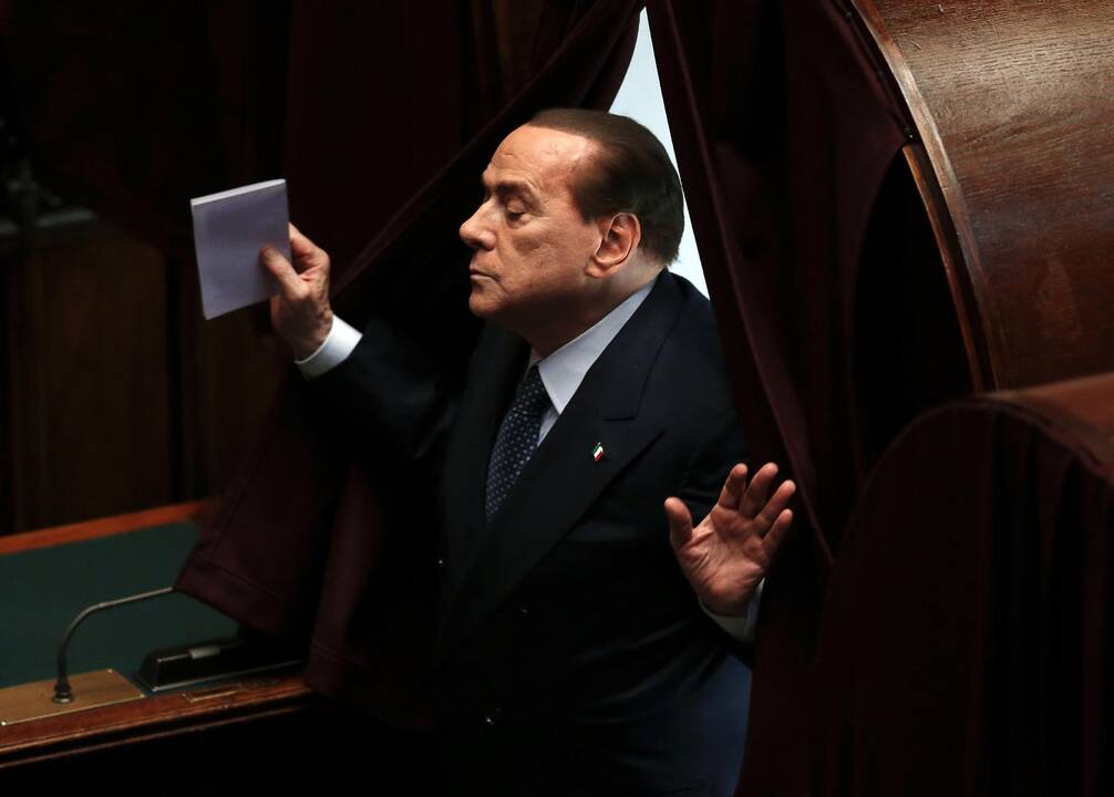 S. Berlusconi skundžiasi, kad jo vaikai jaučiasi „kaip žydai prie Hitlerio“