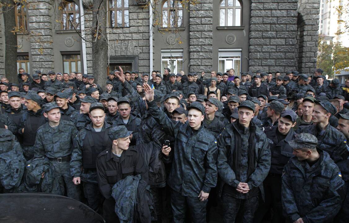 Ukrainos kariai reikalauja demobilizacijos