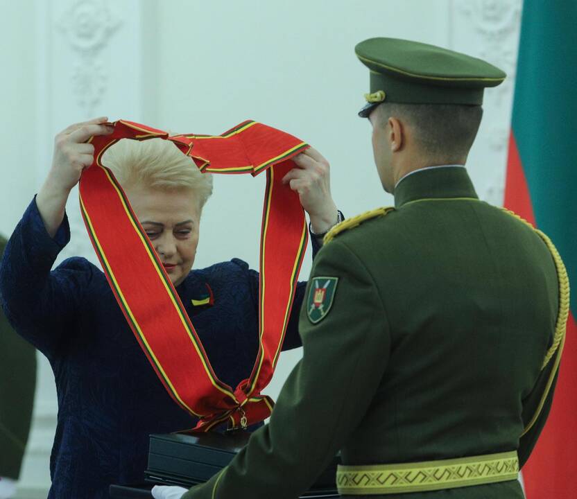 Prezidentūroje įteikti valstybiniai apdovanojimai