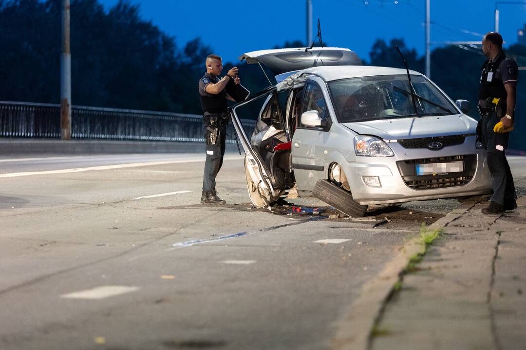 Avarija O. Milašiaus gatvėje Vilniuje