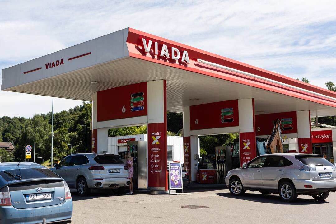 LEA: dyzelinas Lietuvoje pigesnis nei praėjusių metų gruodį