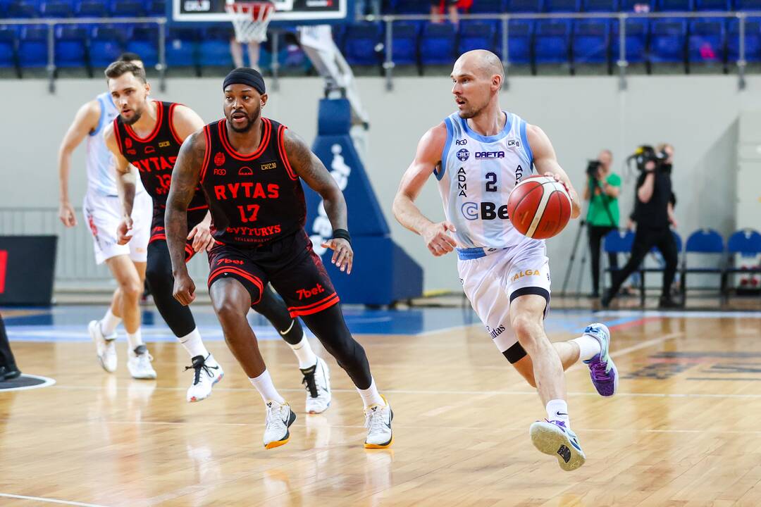  LKL pusfinalis: Jonavos „CBet“ –  Vilniaus „Rytas“ 67:82