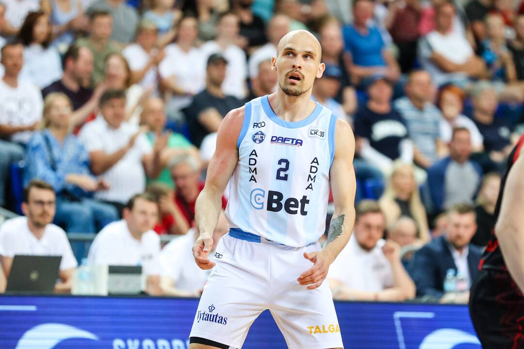  LKL pusfinalis: Jonavos „CBet“ –  Vilniaus „Rytas“ 67:82