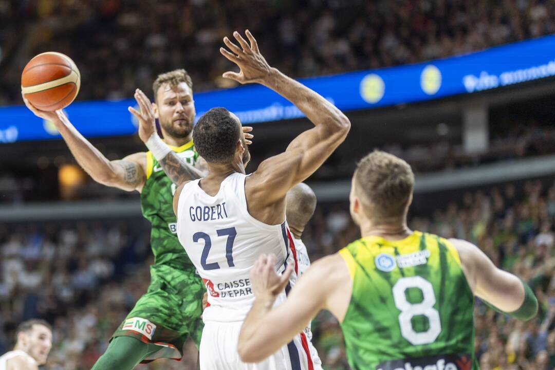 Kontrolinės krepšinio rungtynės: Lietuva – Prancūzija 70:76