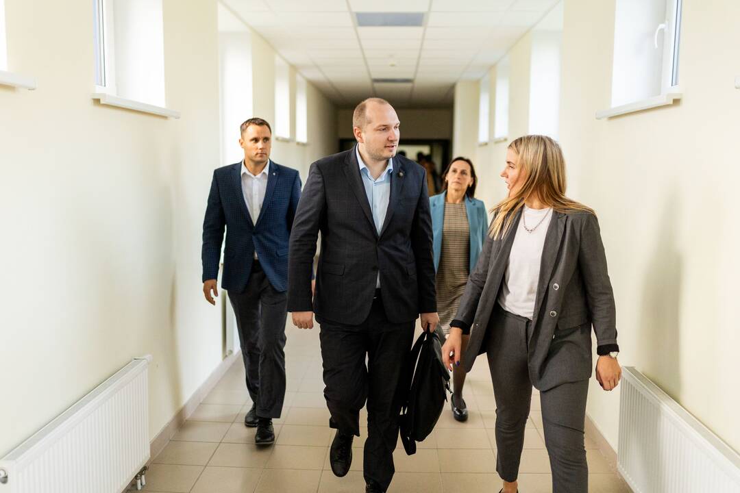 Švietimo ministras susitinka su mokytojų profesine sąjunga