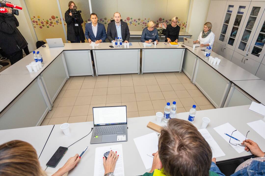 Švietimo ministras susitinka su mokytojų profesine sąjunga