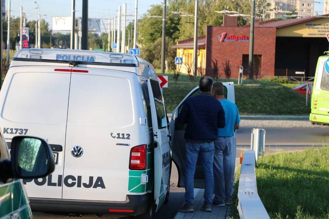 Policijos pareigūnai tikrino vairuotojų blaivumą
