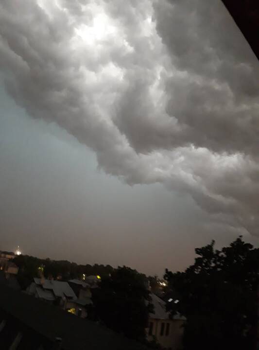 Per Jonines Kauną užklupo škvalas