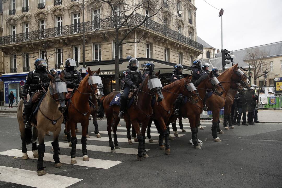 „Geltonųjų liemenių“ protestai Paryžiuje