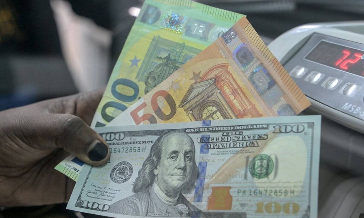 Euro kursas nukrito žemiausiai nuo lapkričio vidurio