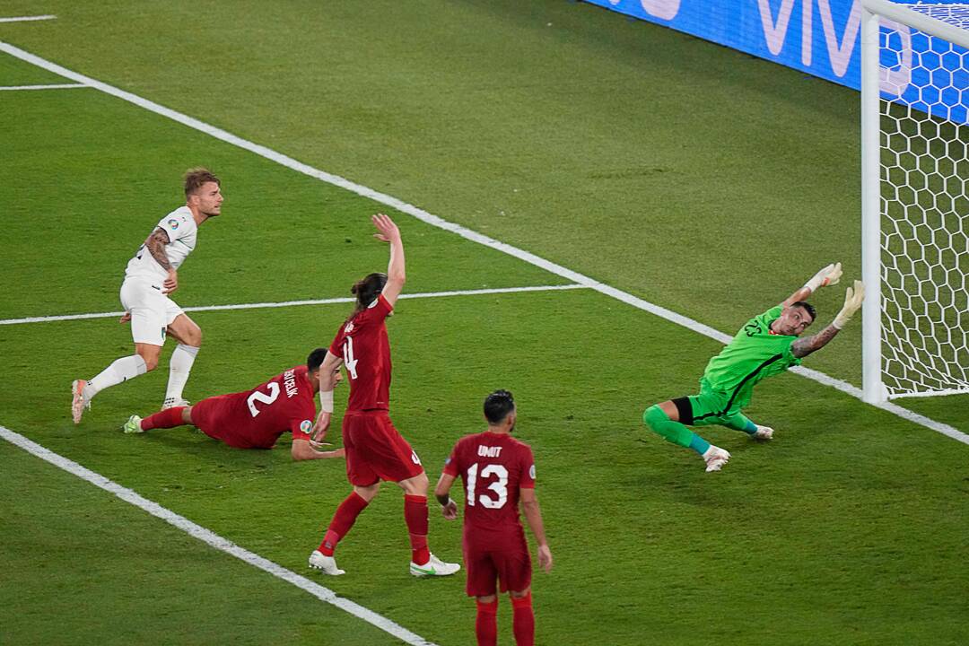 Europos futbolo čempionatas: Turkija – Italija 0:3
