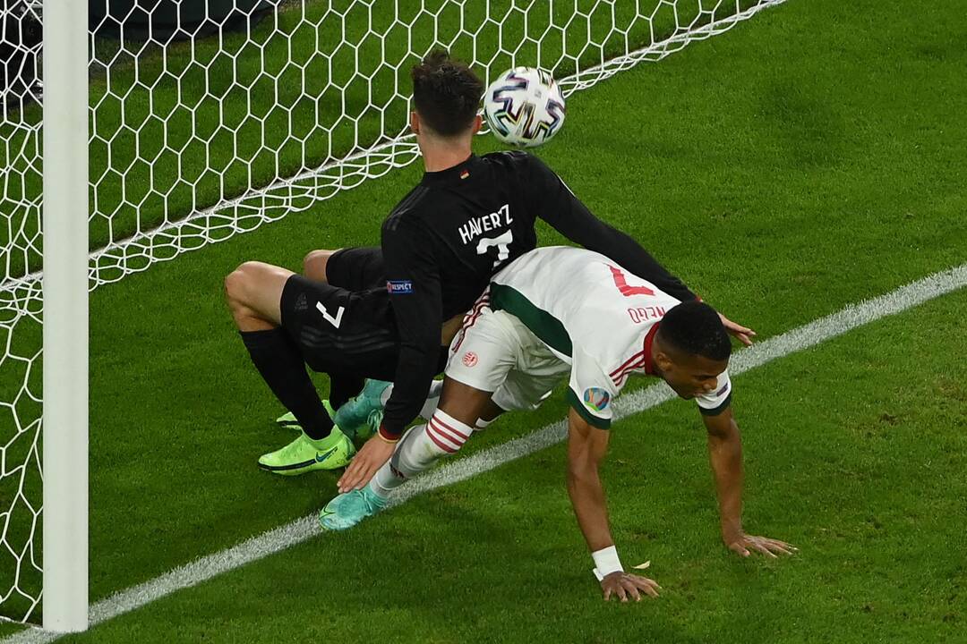 Europos futbolo čempionatas: Vokietija–Vengrija 2:2