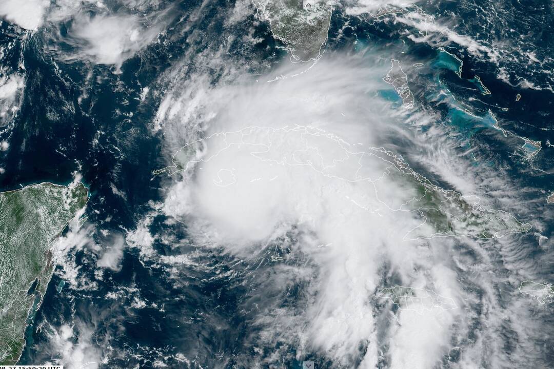 Kubos ir JAV link artėjanti audra „Ida“ sustiprėjo iki uragano, sako meteorologai