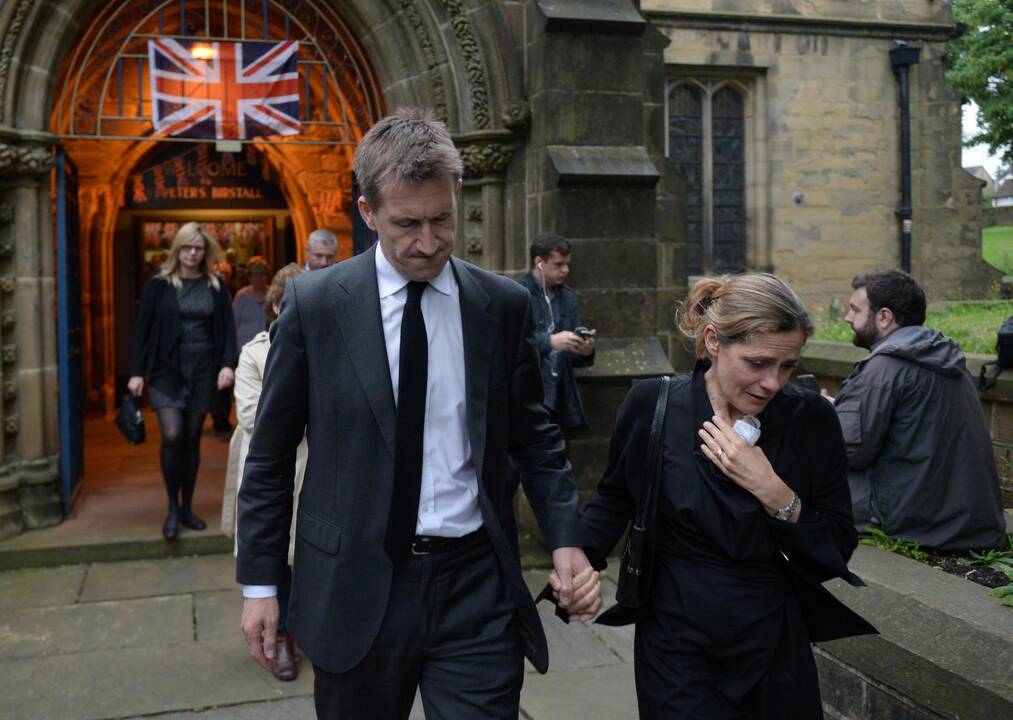 Nužudyta britų parlamentarė J. Cox