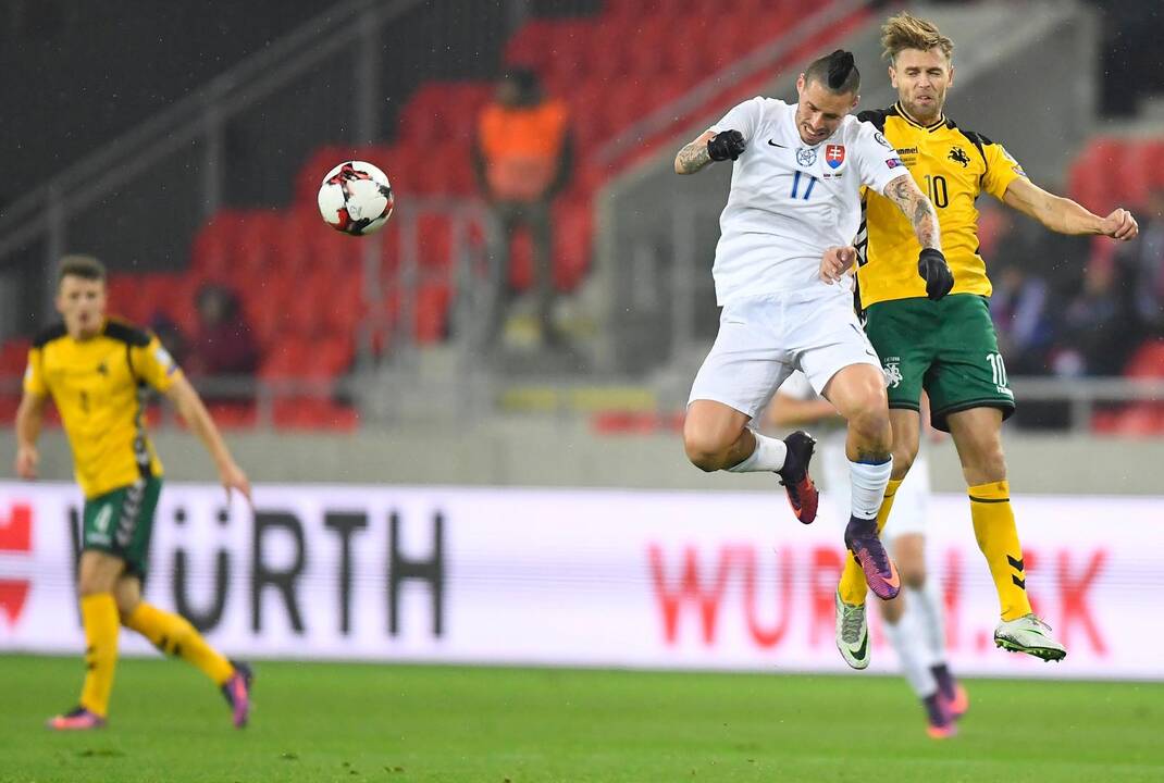 Futbolas: Slovakija - Lietuva 4:0