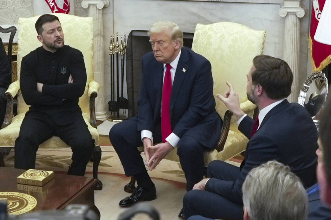JAV Senato demokratai: Trumpas ir Vance'as atlieka purviną Putino darbą
