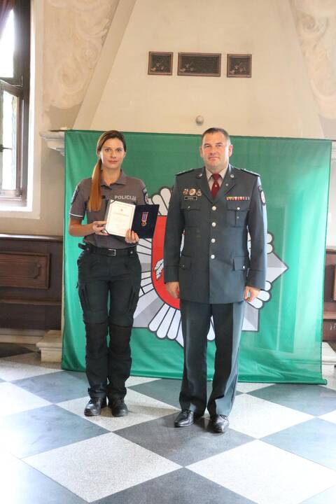 Apdovanoti policijos pareigūnai