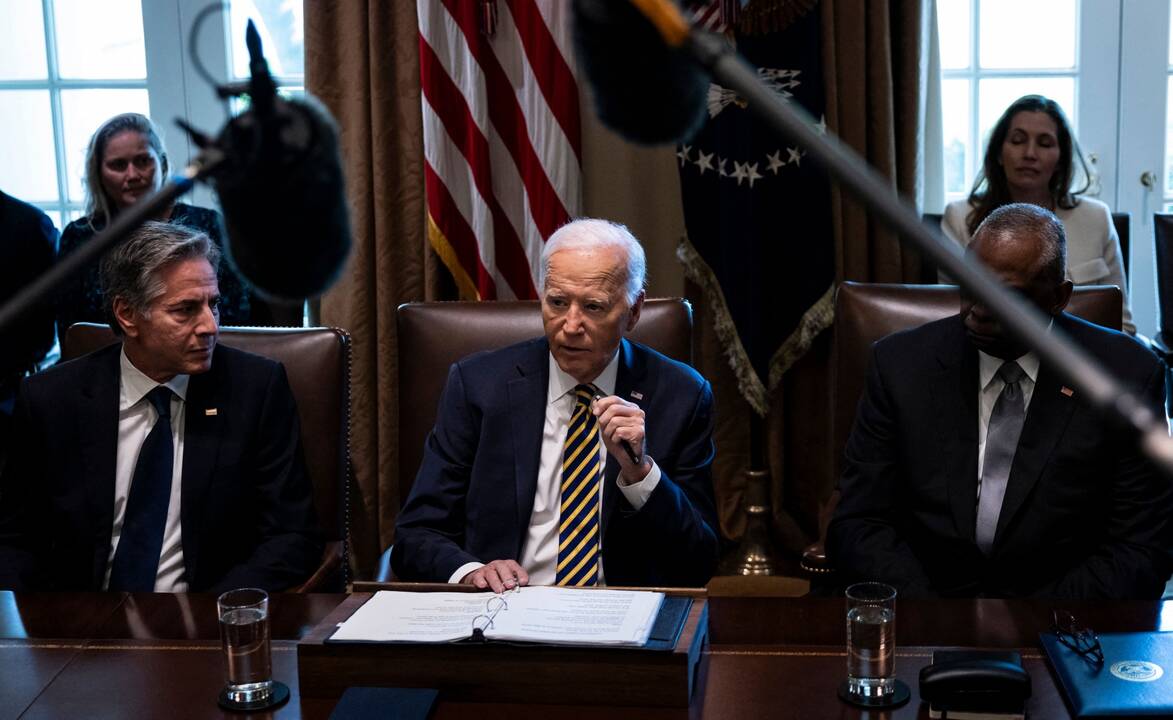 J. Bidenas sako siekiantis, kad žmonės grįžtų į savo namus Izraelio ir Libano pasienyje