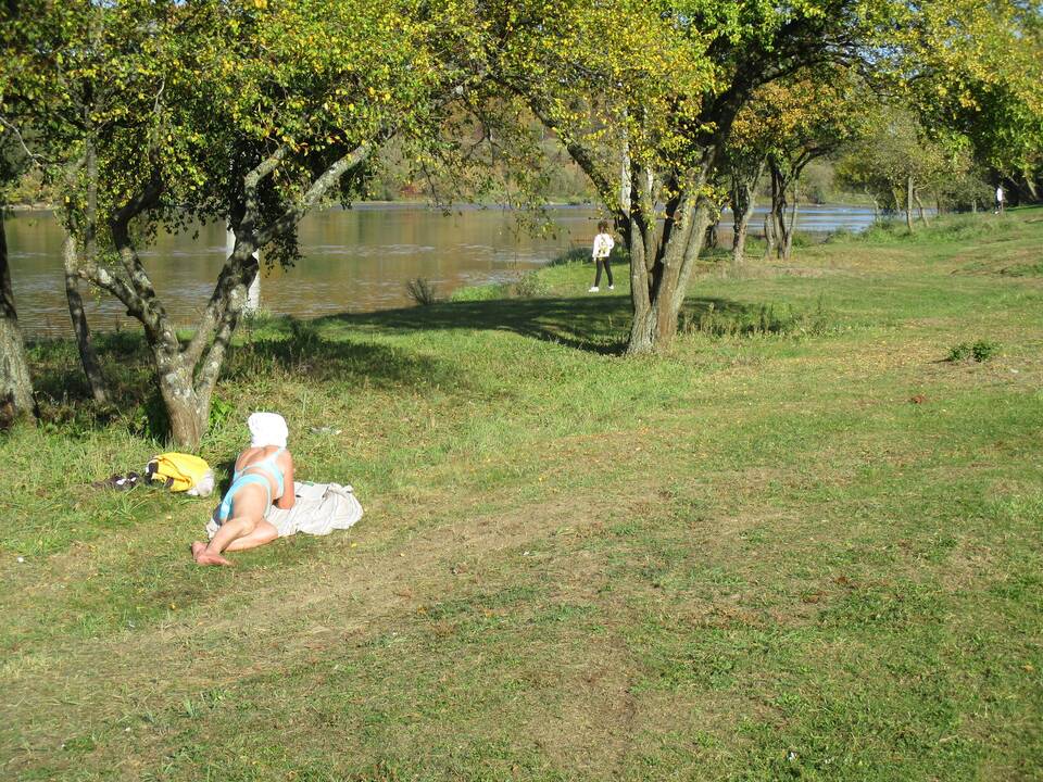 Kauniečių apranga – tarsi vasarą